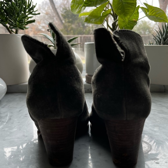 Splendid Olive Green Rouched Suede Booties - Picture 9 of 16